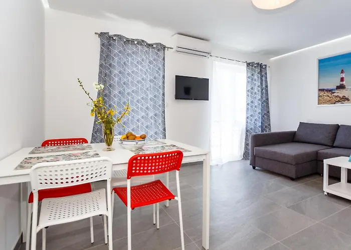 Adria And Nautica - Kuca&more House No13 *